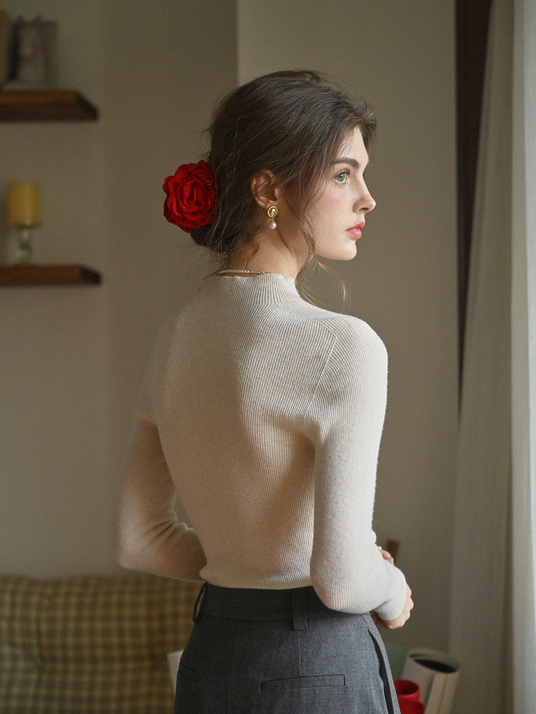 Erin 100% Wool Simple Mock Neck Slim Fit Sweater - Black