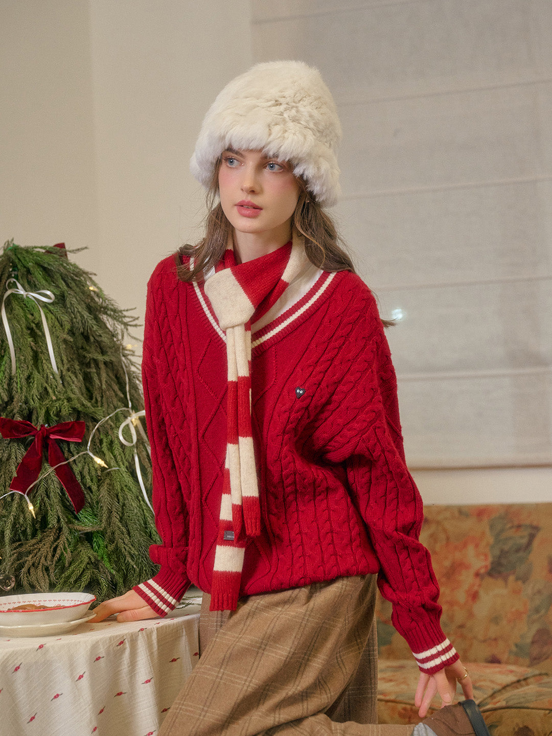 【Final Sale】Reese V-Neck Constraing Ribbed Wool Sweater - Red