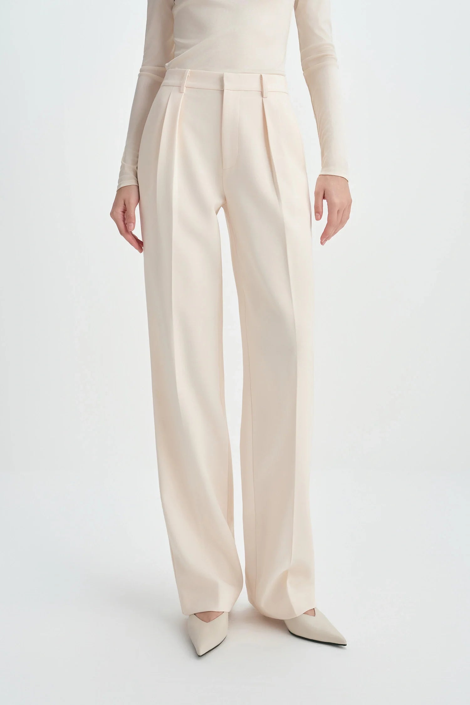 Kemi Pleated Waist Pant