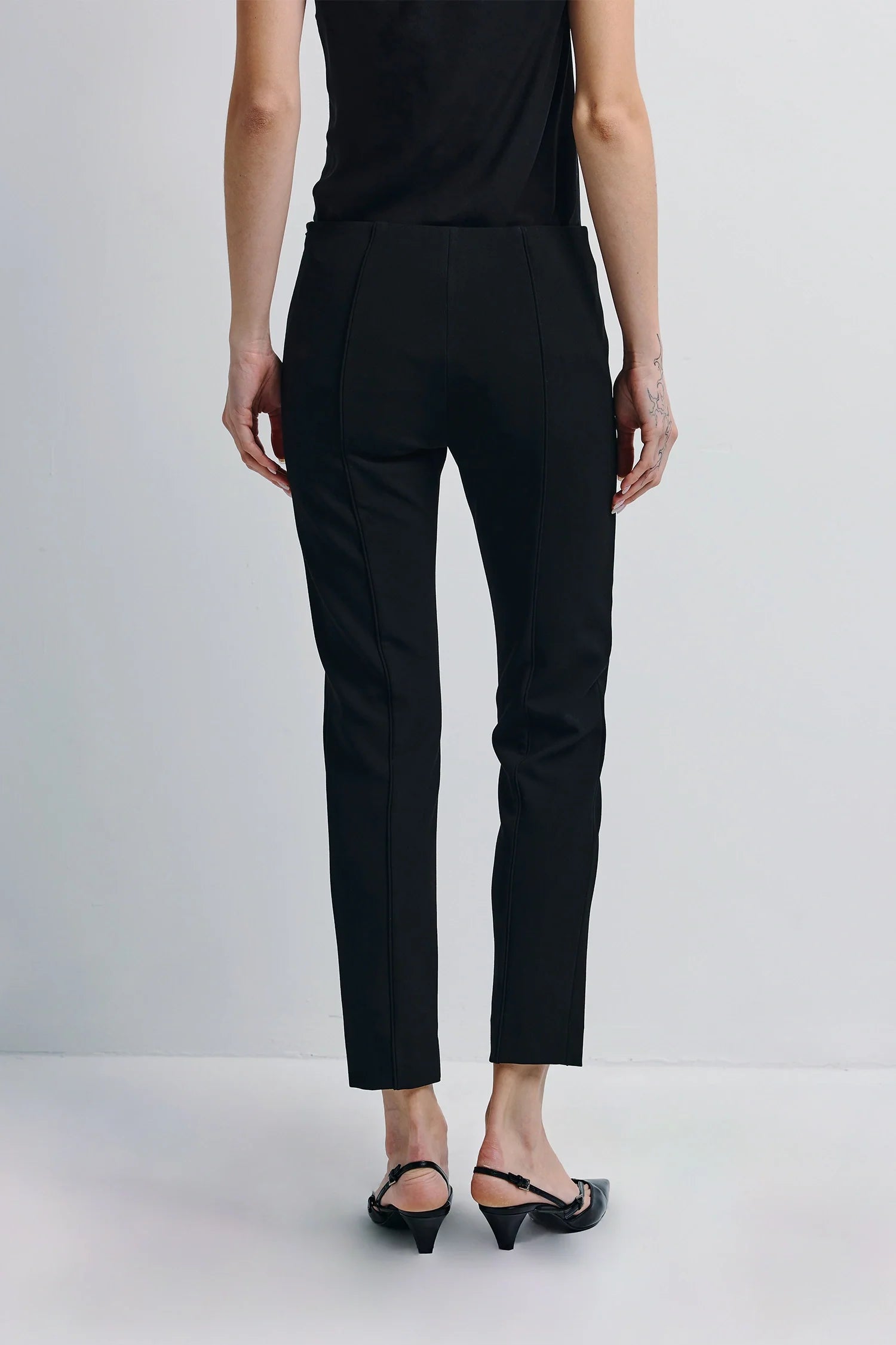 Morris Cropped Slim Pant