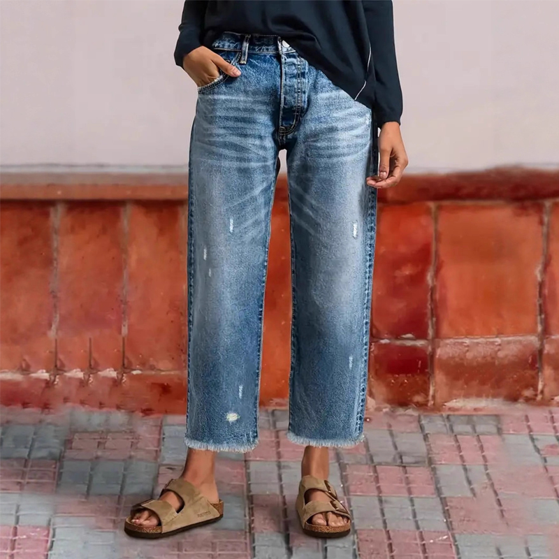 Isabelle's™ | Retro Cropped Straight Jeans